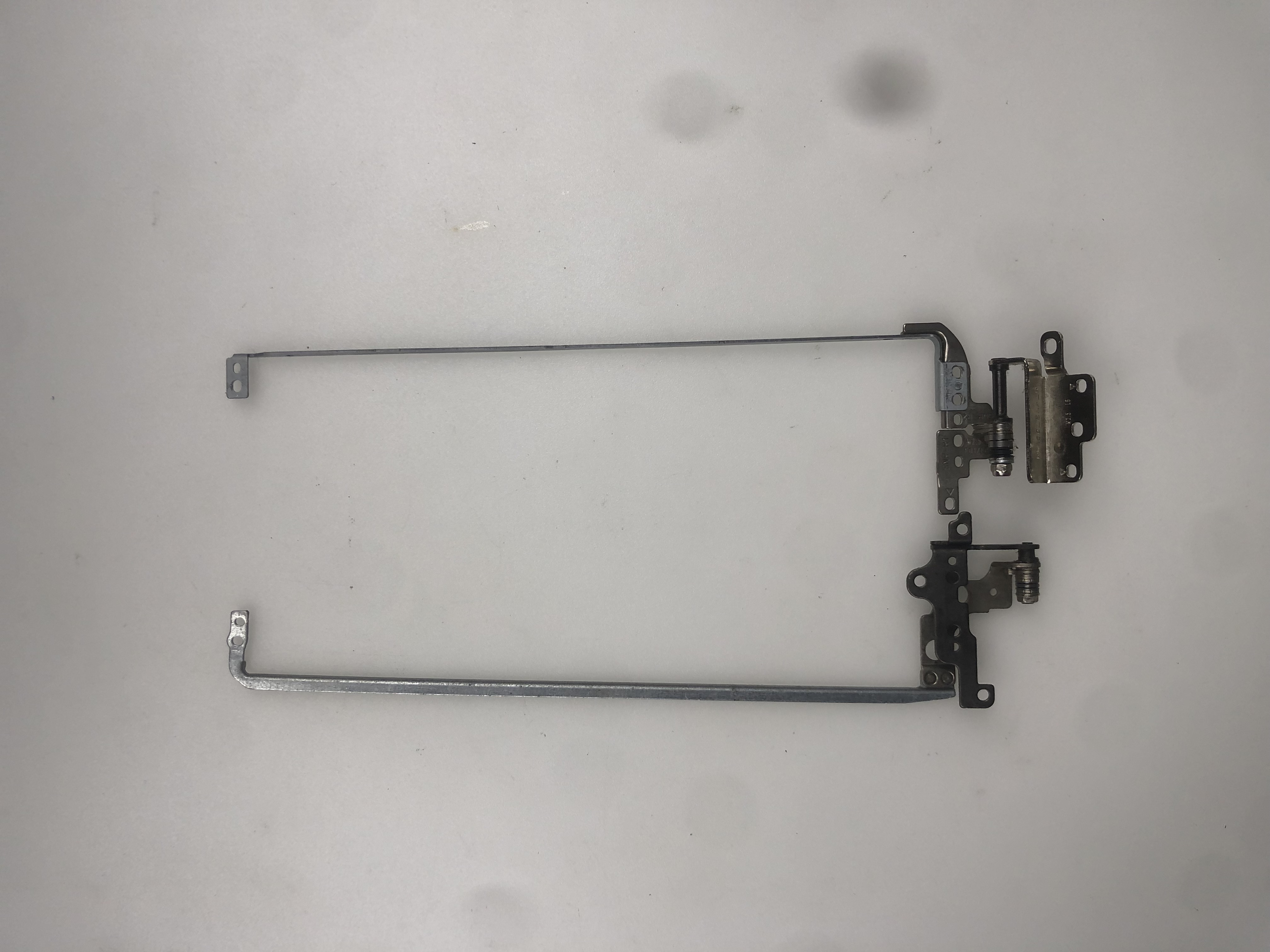 ORİJİNAL HP 15 P 20 N7 HP662 MENTEŞE 20 N7 HP662 MENTEŞE