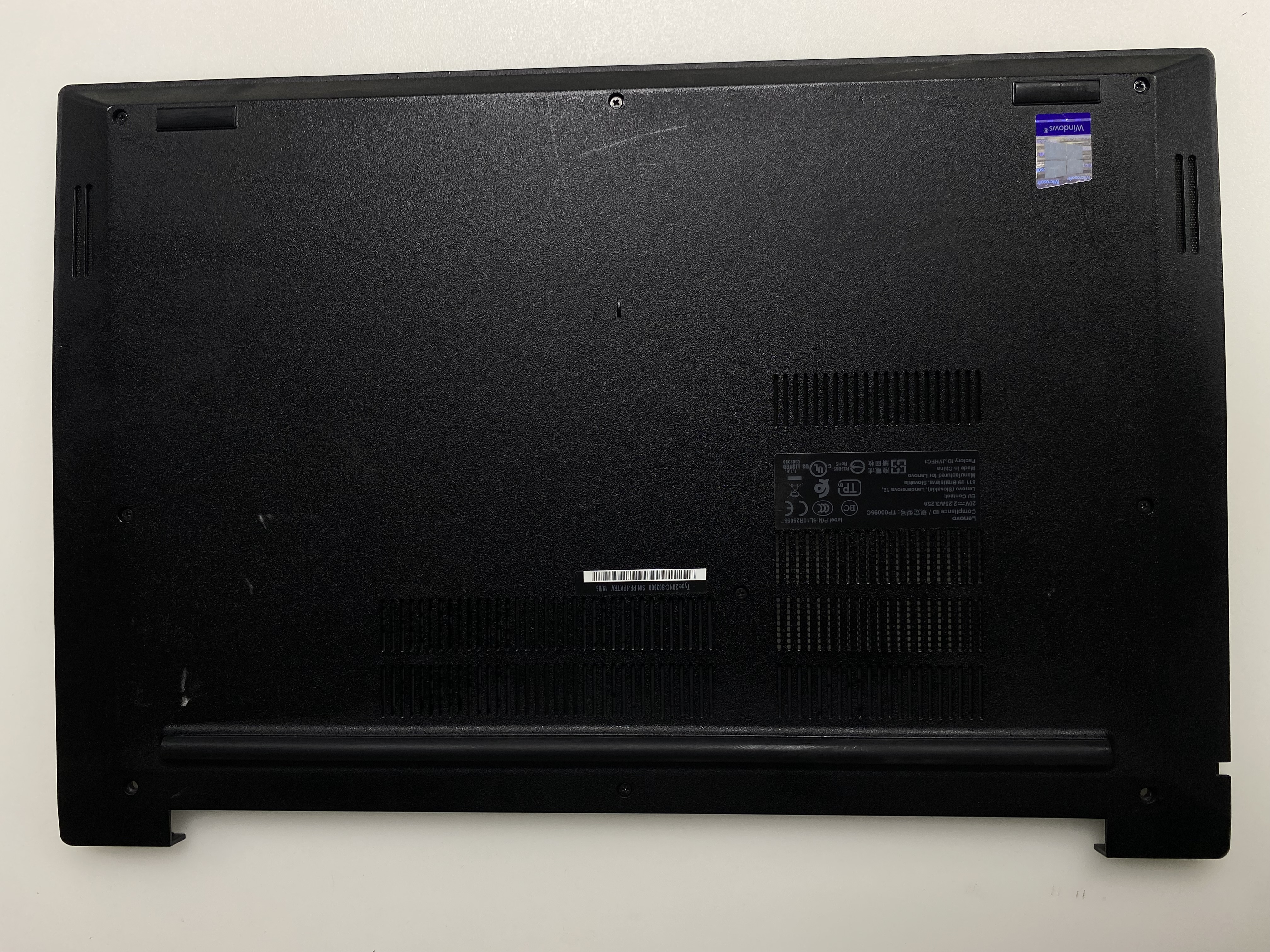 ORİJİNAL LENOVO E590 ALT KASA E590 ALT KASA 